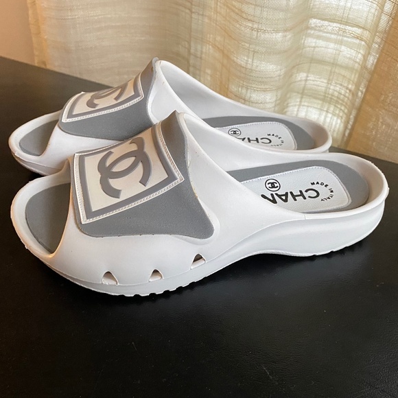 Chanel white grey rubber sandals mules size 35-5 slides slip on flats flip flops - Picture 5 of 8